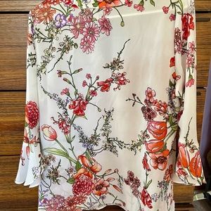 Floral women’s blouse V neck